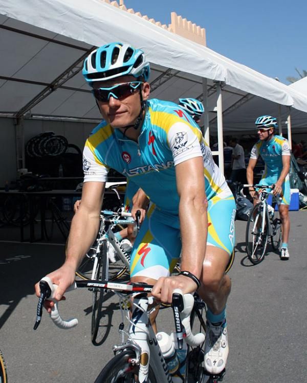 Alexandre Vinokourov sets off for a ride.