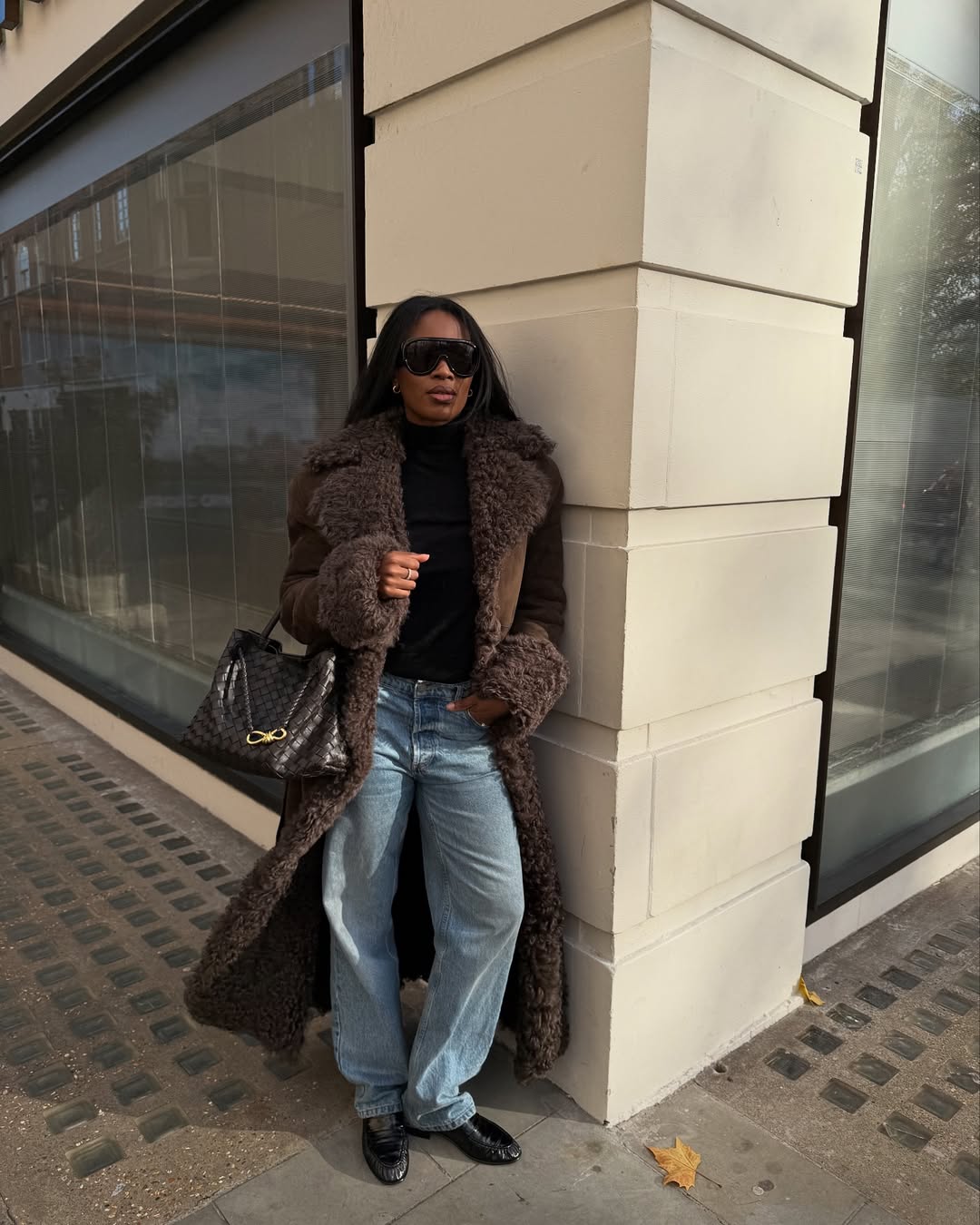 @nlmarilyn wears jeans black loafers