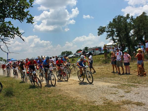 The pro women started out at an unusually conservative pace to avoid blowing up on account of the heat. Apparently no one gave the memo to the men, though, as 23 riders - more than a third - pulled out of the race.