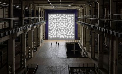 所有图片:Robert Irwin，光与空间(Kraftwerk Berlin) 2021委托LAS(光艺术空间)