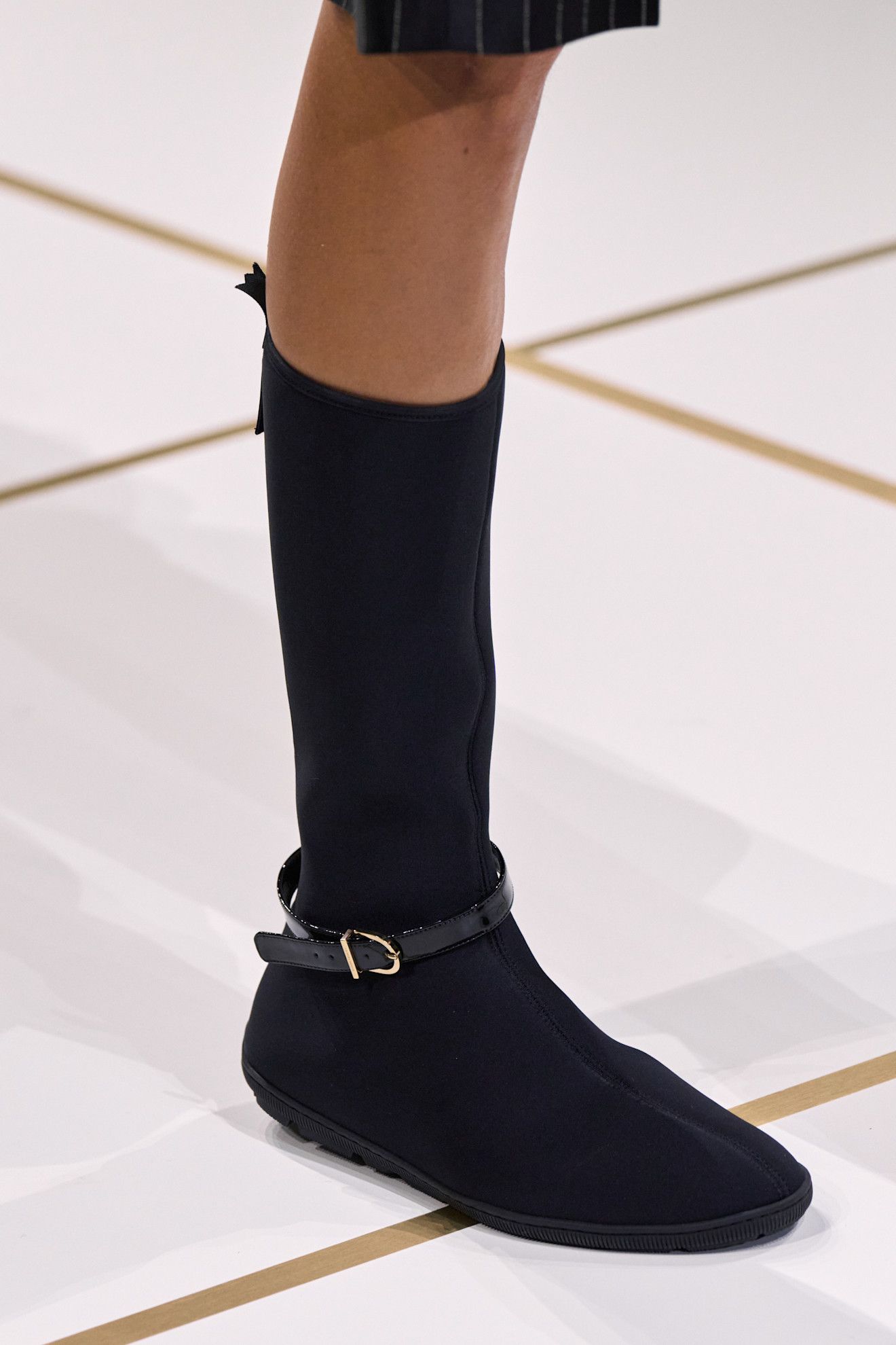 detail shot of the shoes at giorgio armani s/s 27 show.