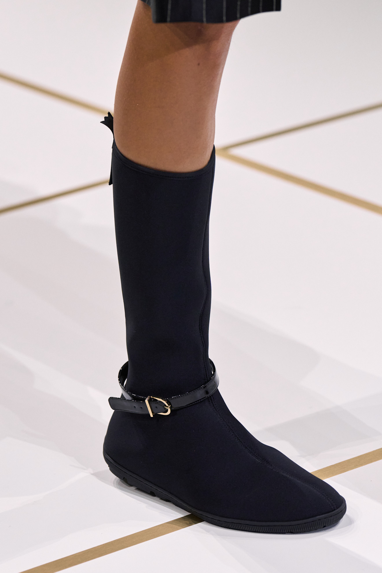 detail shot of the shoes at giorgio armani s/s 27 show.