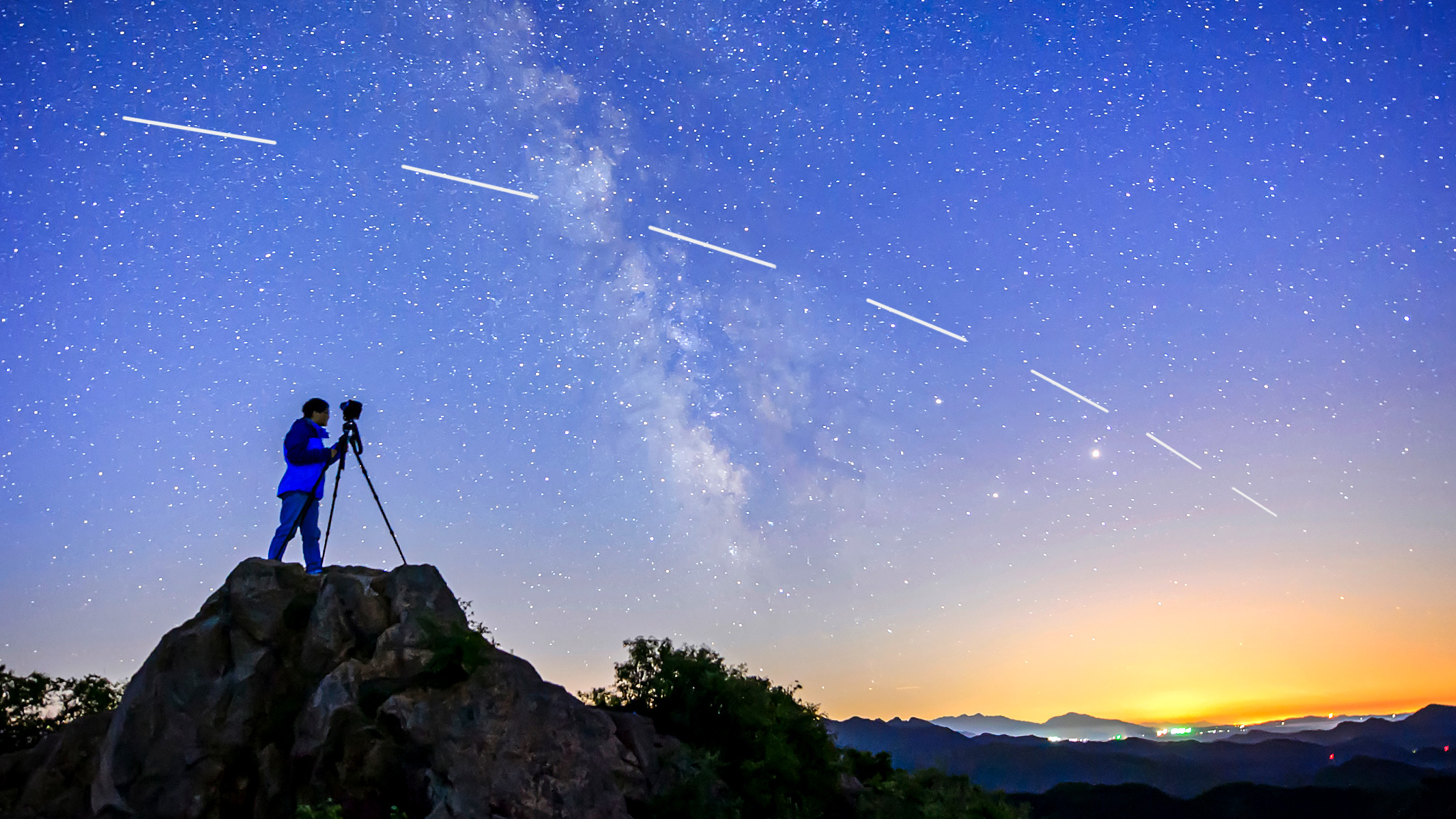 How to photograph SpaceX Starlink satellites in night skies Space