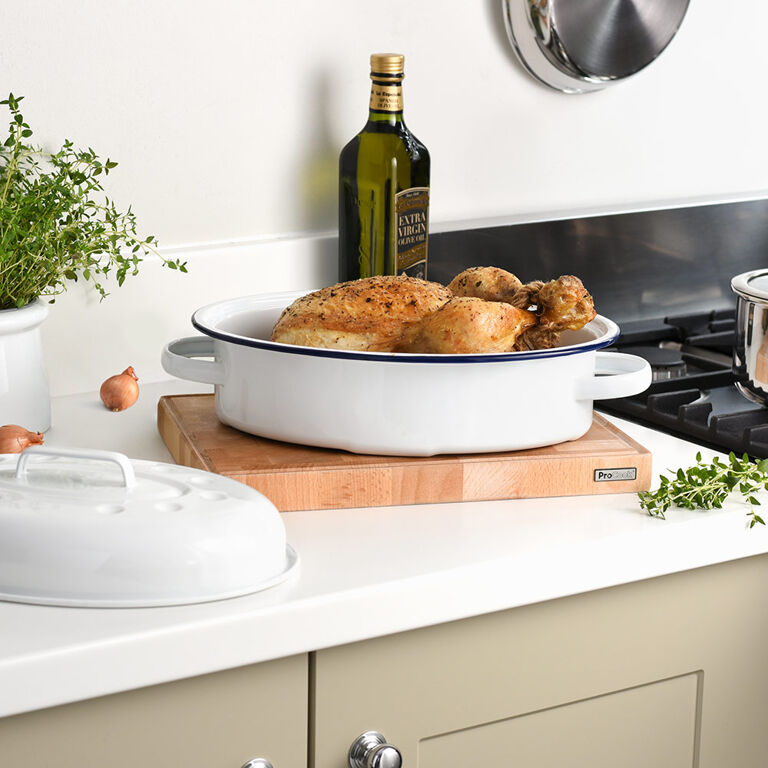 Enamel Oval Roaster With Lid 30cm / 4.0l