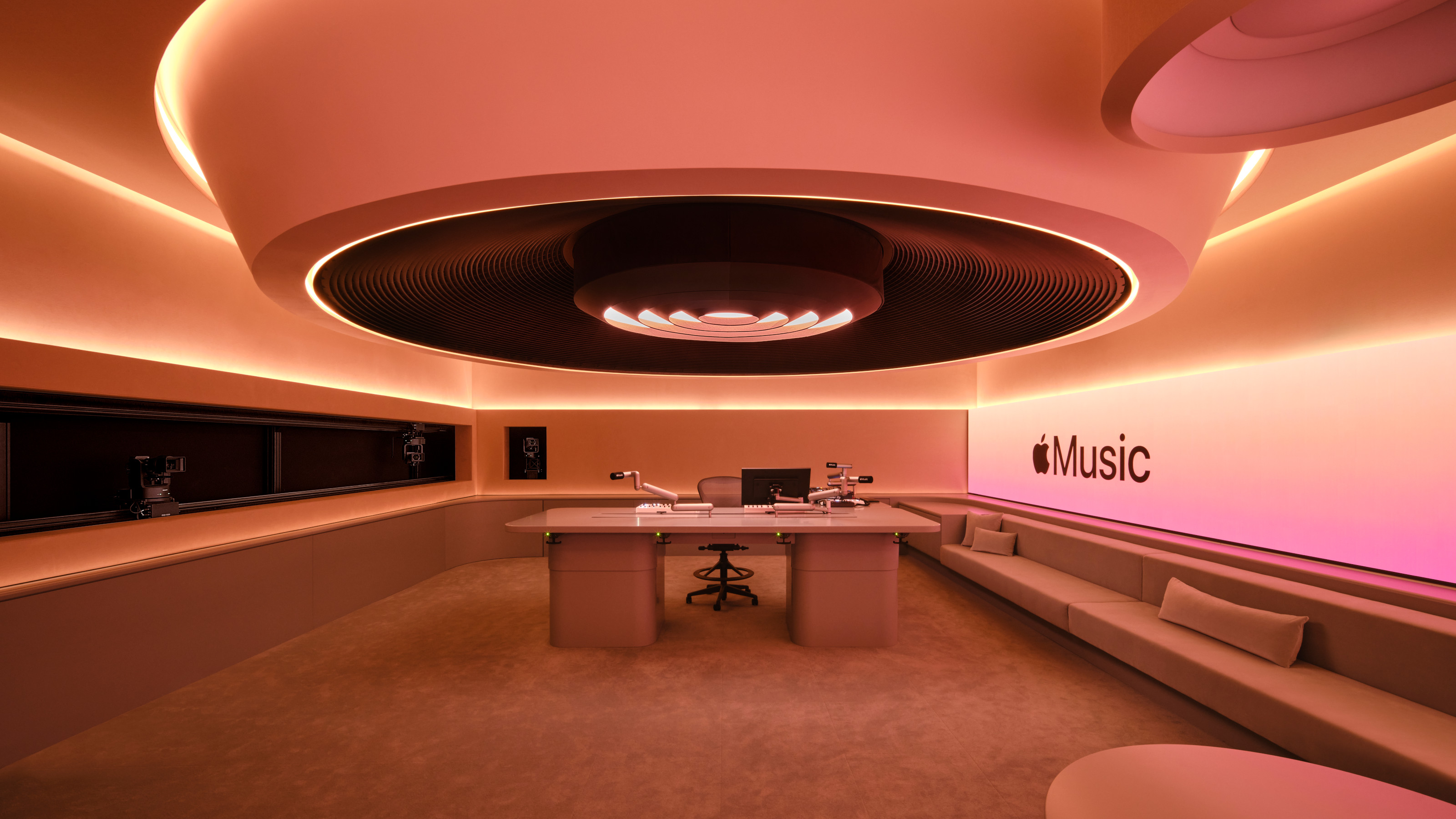 Apple Music Studio, Los Angeles