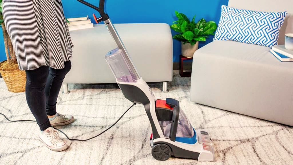 Hoover Powerdash Pet Compact being tester by writer