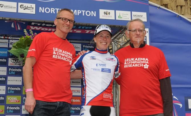 Hannah Barnes with the best British rider's jersey