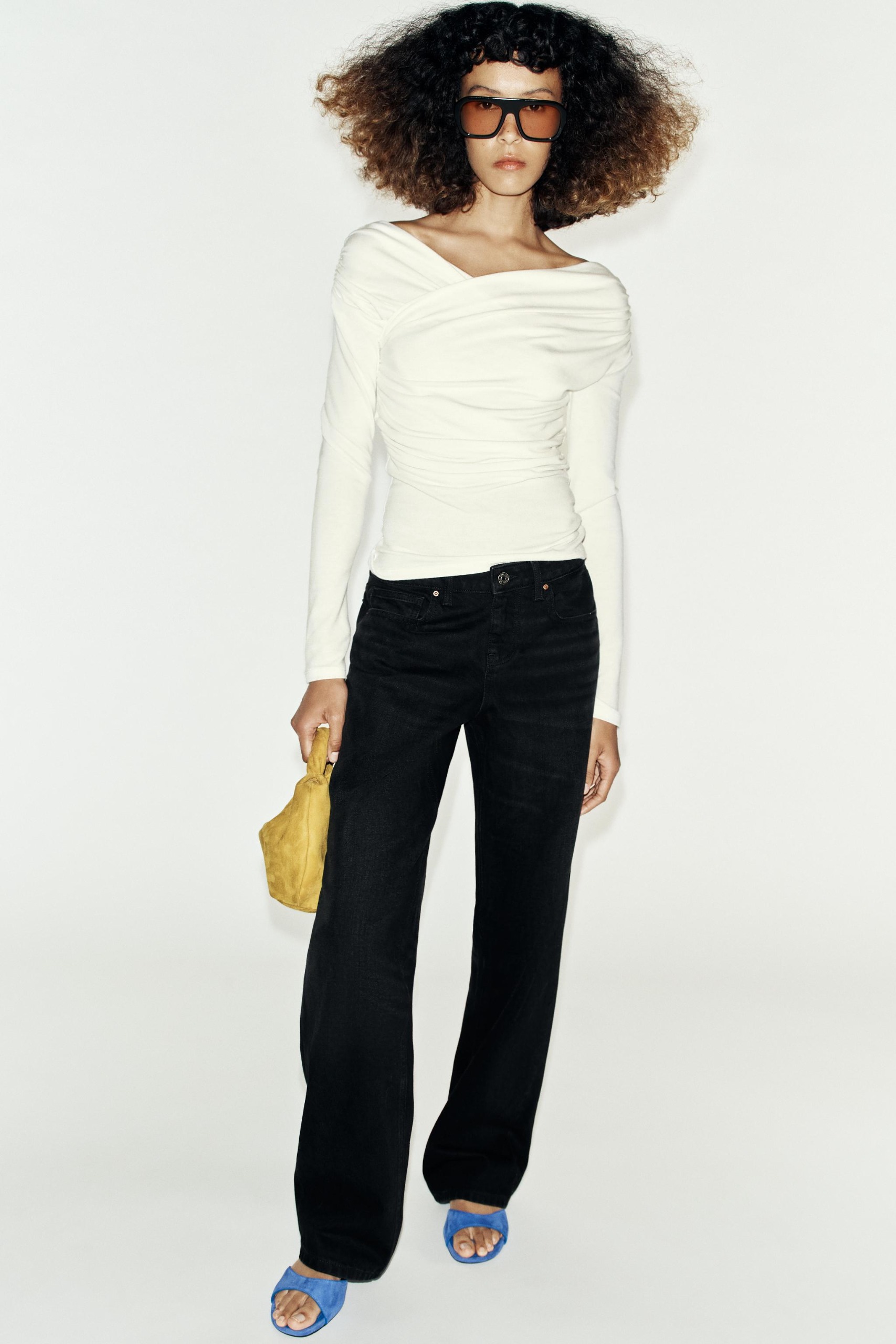 Z1975 Low-Rise Regular Fit Jeans - Black - 4