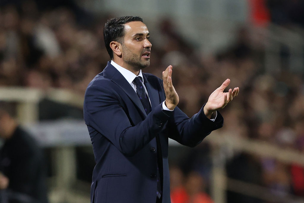 Head coach Raffaele Palladino manager of ACF Fiorentina reacts during the Serie match between Fiorentina and Milan at Stadio Artemio Franchi on October 6, 2024 in Florence, Italy.