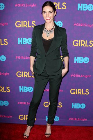 Hilary Rhoda Rocks A Pant Suit At The Girls Season 3 Premiere