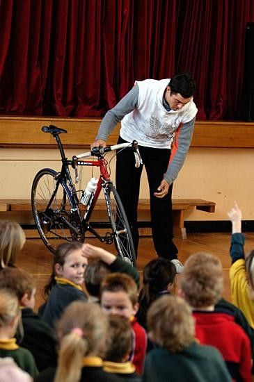 Now you wouldn't believe how easily this front wheel comes out kids!