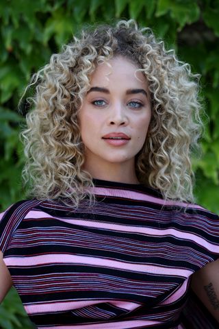 eyebrows - jasmine sanders