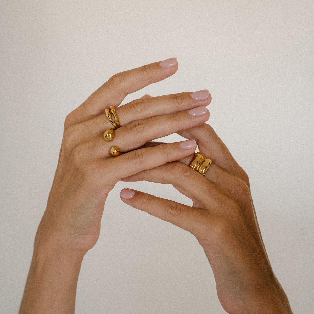 nails