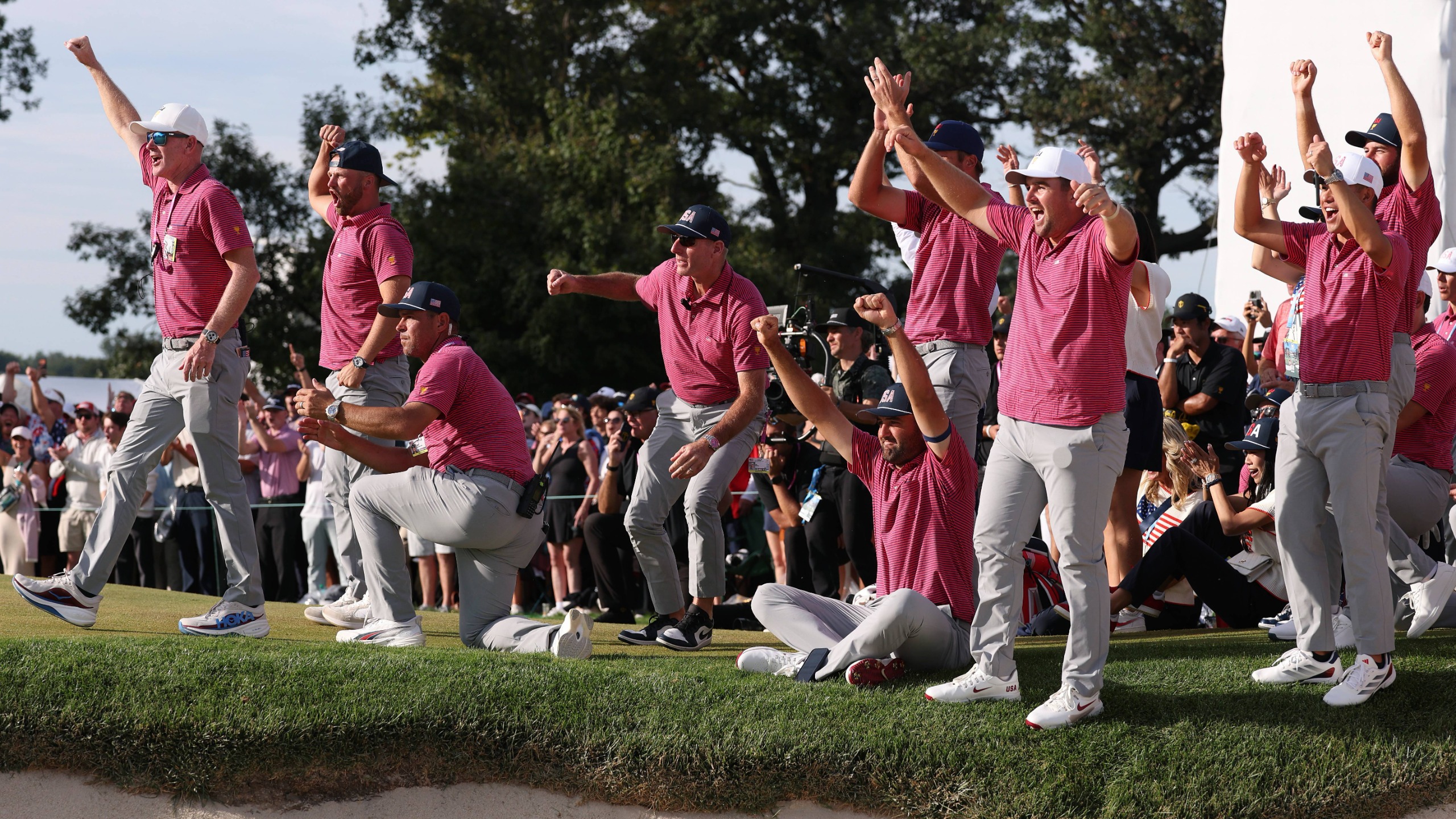 US team cheering after winning 2026 Presidents Cup