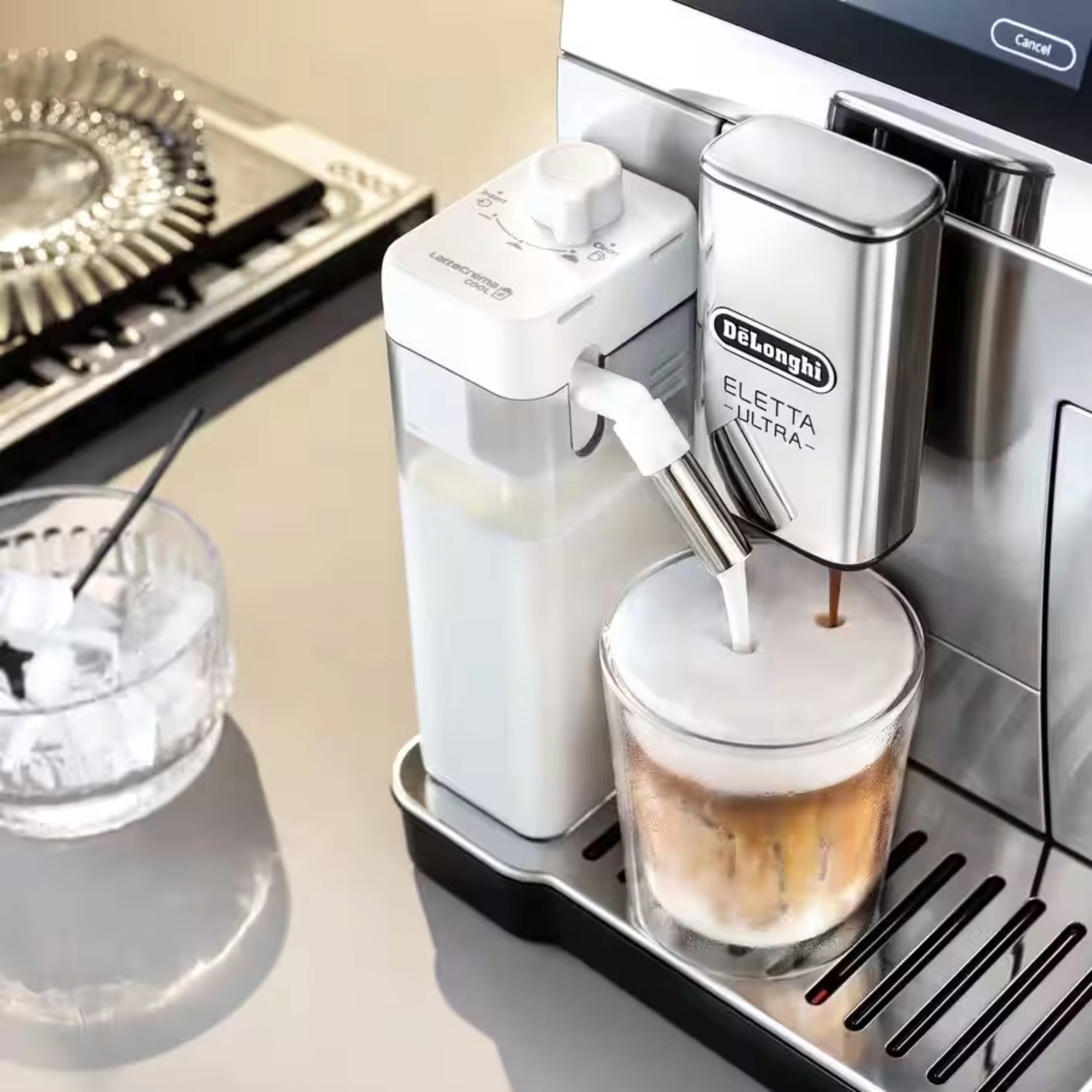 De'Longhi Eletta Explore on countertop