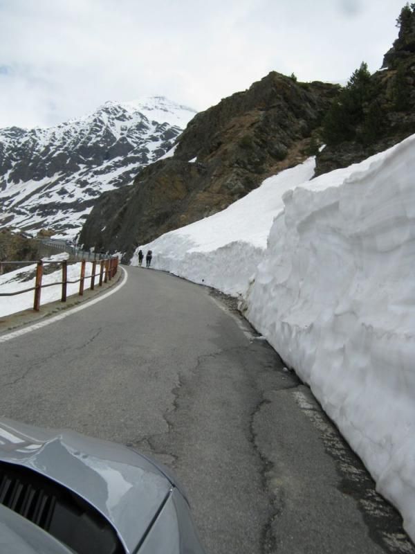 The banks of snow along the final 5km of the road to the summit of the Gavia
