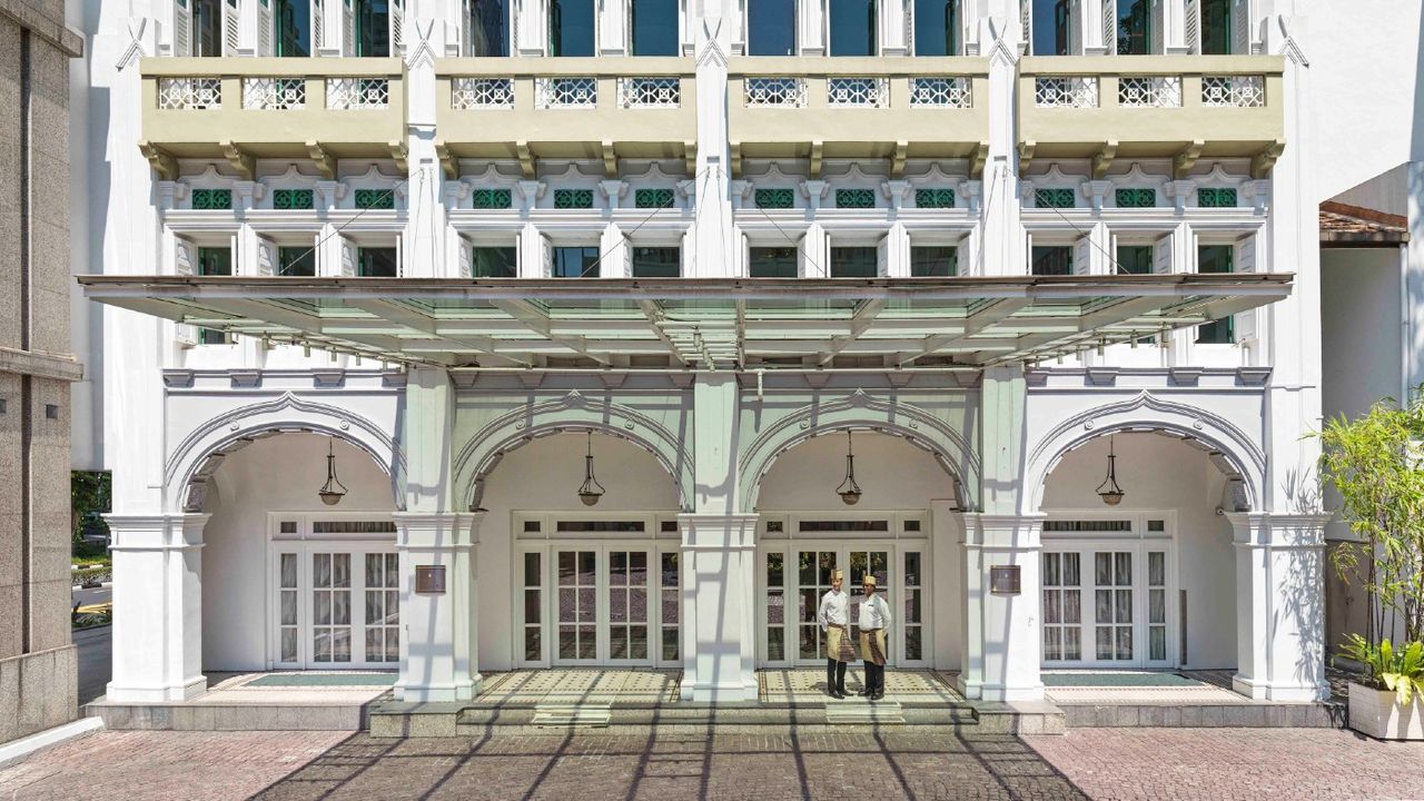 The porte-cochère of InterContinental Singapore