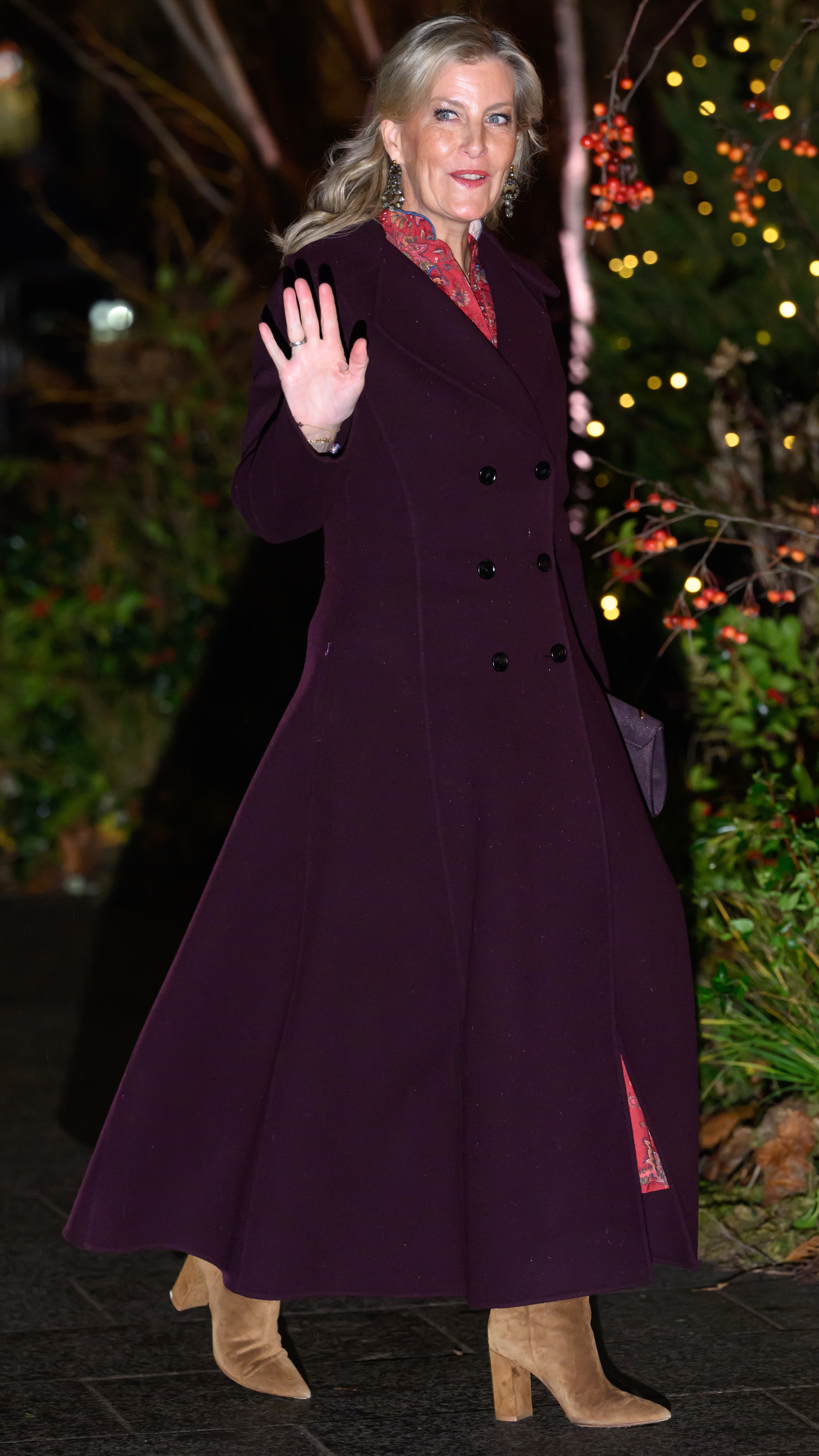 Sophie, Duchess of Edinburgh waves as she arrives to attend the 'Together At Christmas' Carol Service at Westminster Abbey on December 05, 2025
