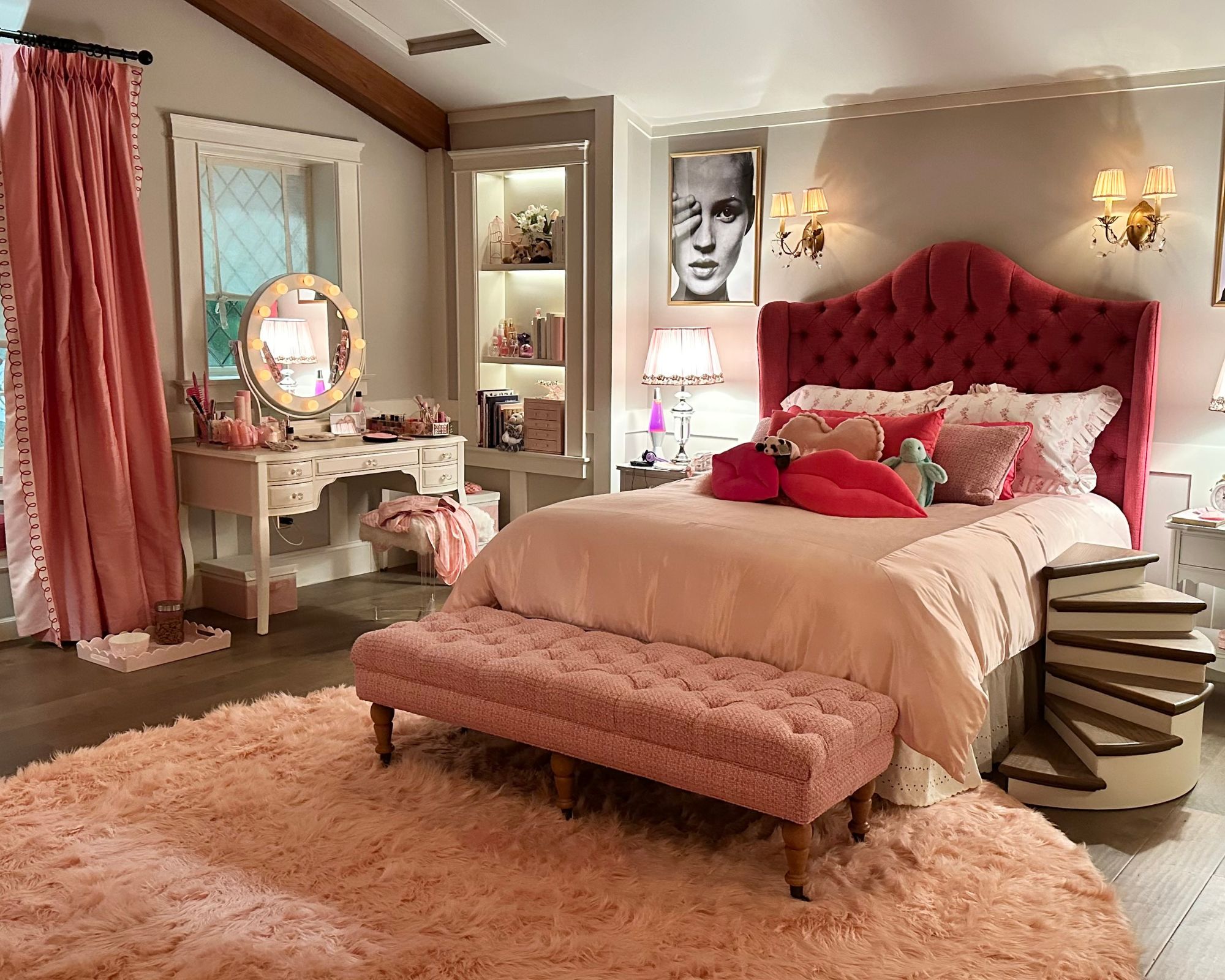 inside elle's house on new Elle TV show