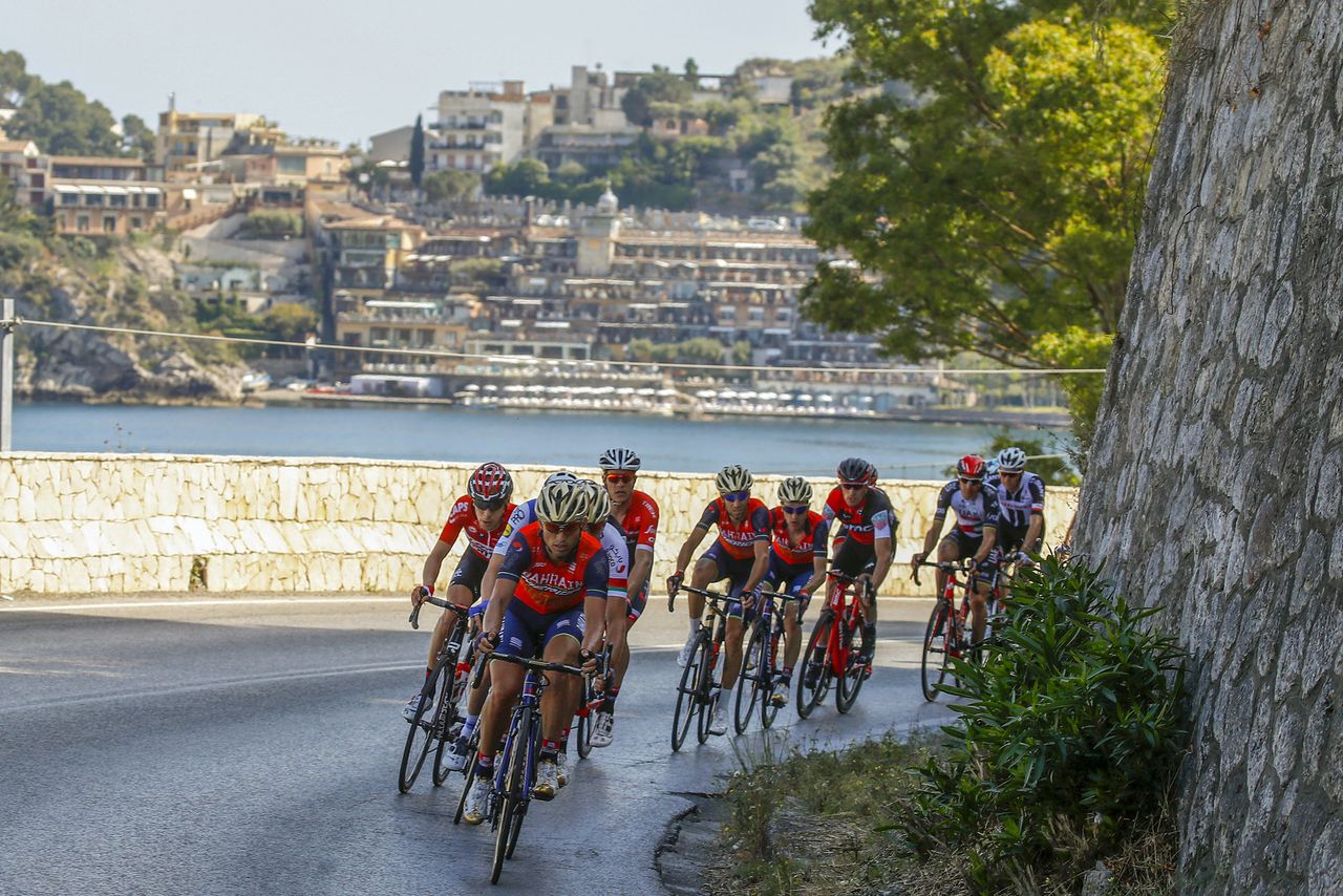 Bahrain-Merida leading the way on stage 5 of the Giro d'Italia