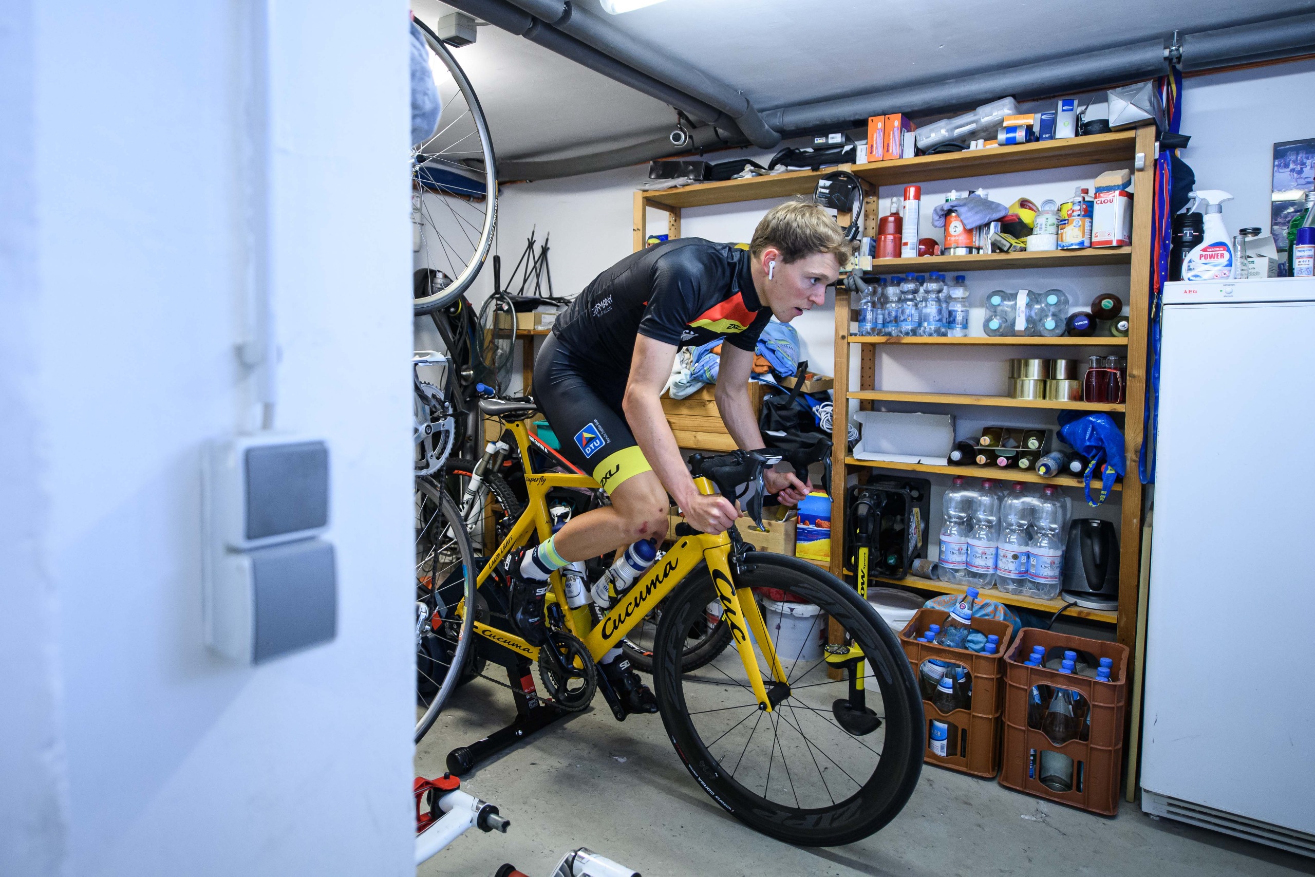 German Triathlete Lasse L&amp;uuml;hrs during his cycling training at his girlfriends house on March 26, 2020