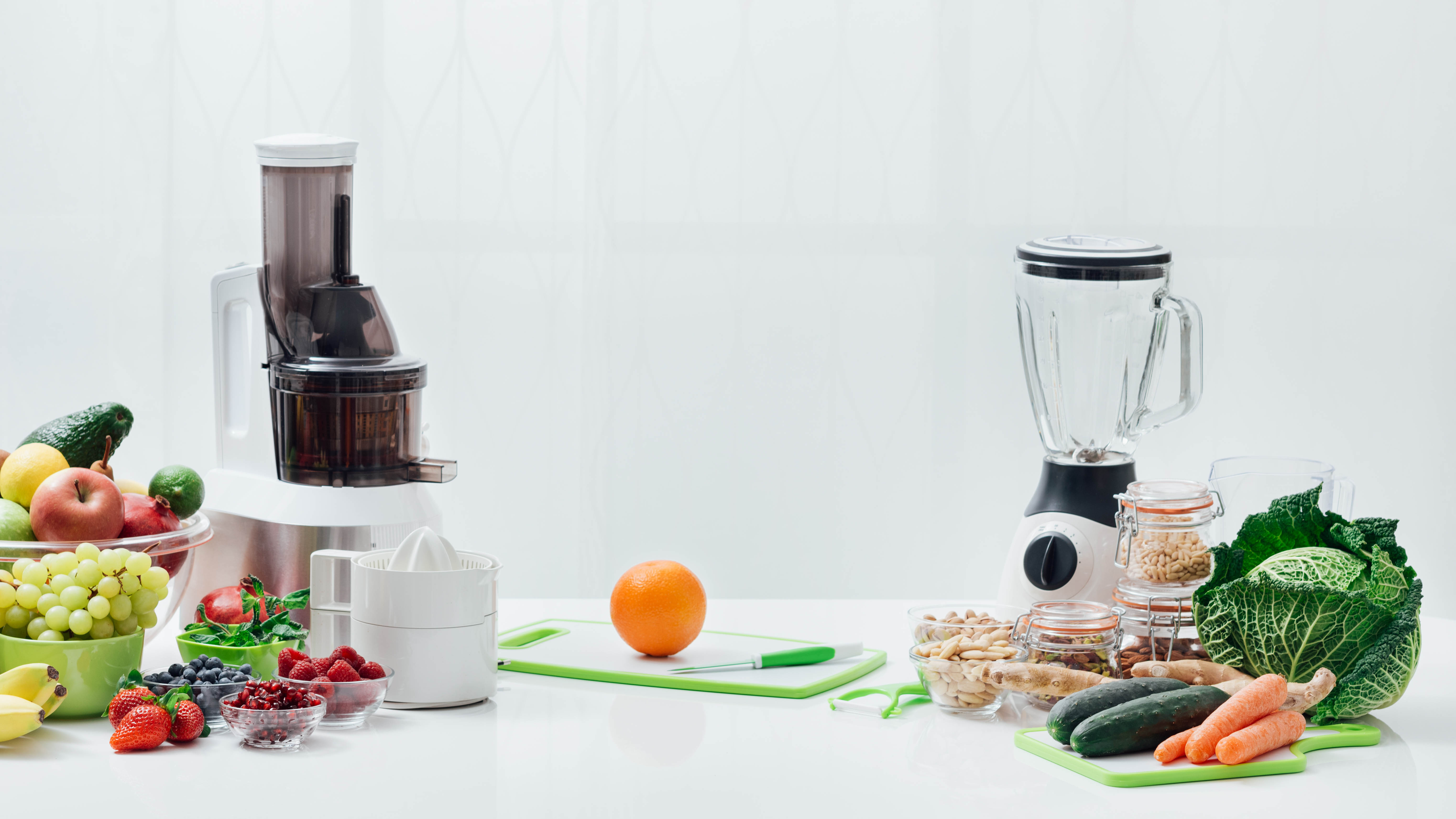 What's The Difference Between a Blender and a Juicer? What to Know
