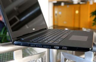 Dell Inspiron 15 3000 Ports