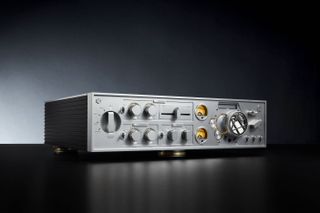 HiFi Rose RA180 audio system