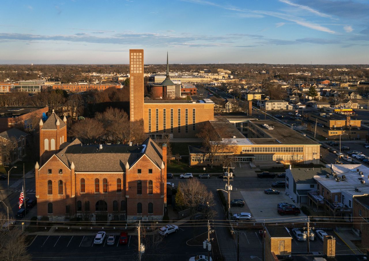 Columbus First Christian Church Tower by Saarinen