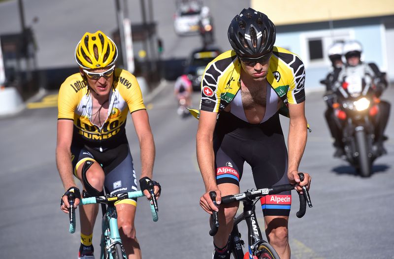 Tom Dumoulin riding alongside Robert Gesink (LottoNL-Jumbo)