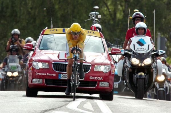 Wiggins heads for his second stage win