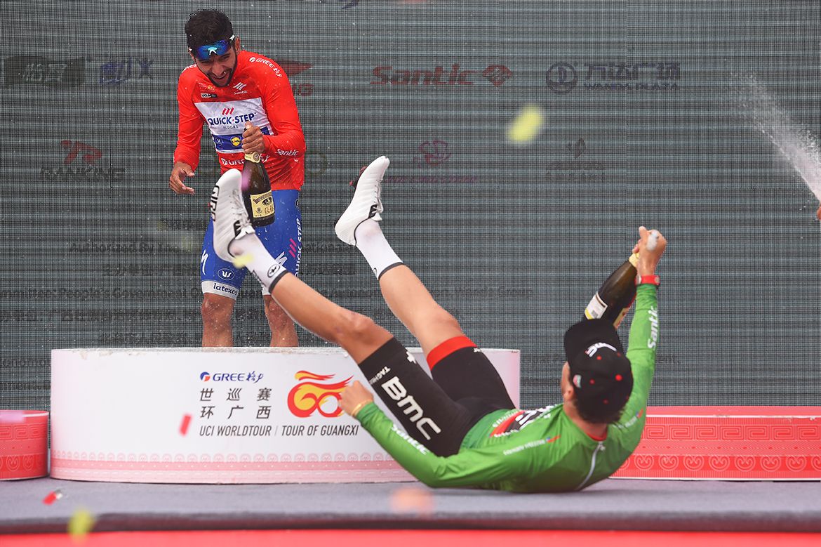 Silvan Dillier hits the deck