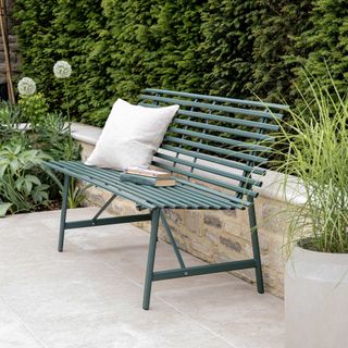 Garden Trading Richmond Bench In Forest Green