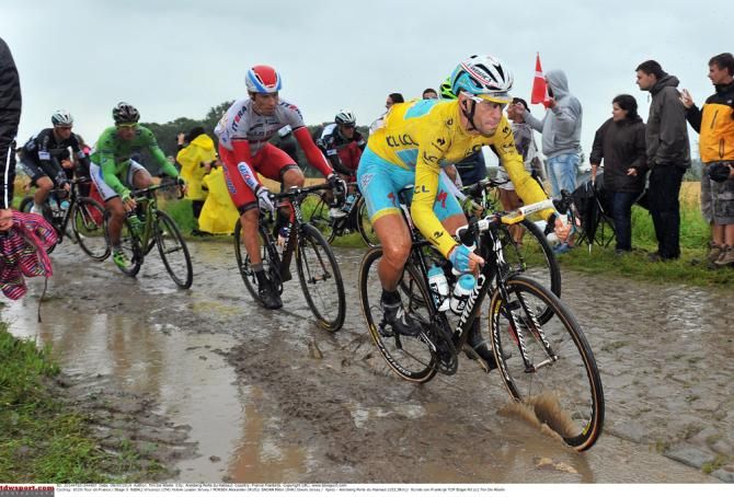 Vincenzo Nibali puts time into all his rivals on the cobbles at the Tour