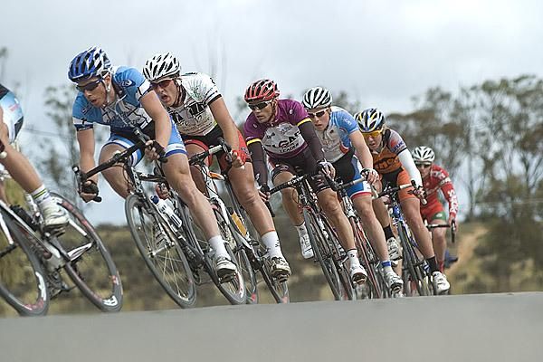 The peloton were required to race thirty laps of a 1.2 kilometre curcuit in Ouyen for stage ten.
