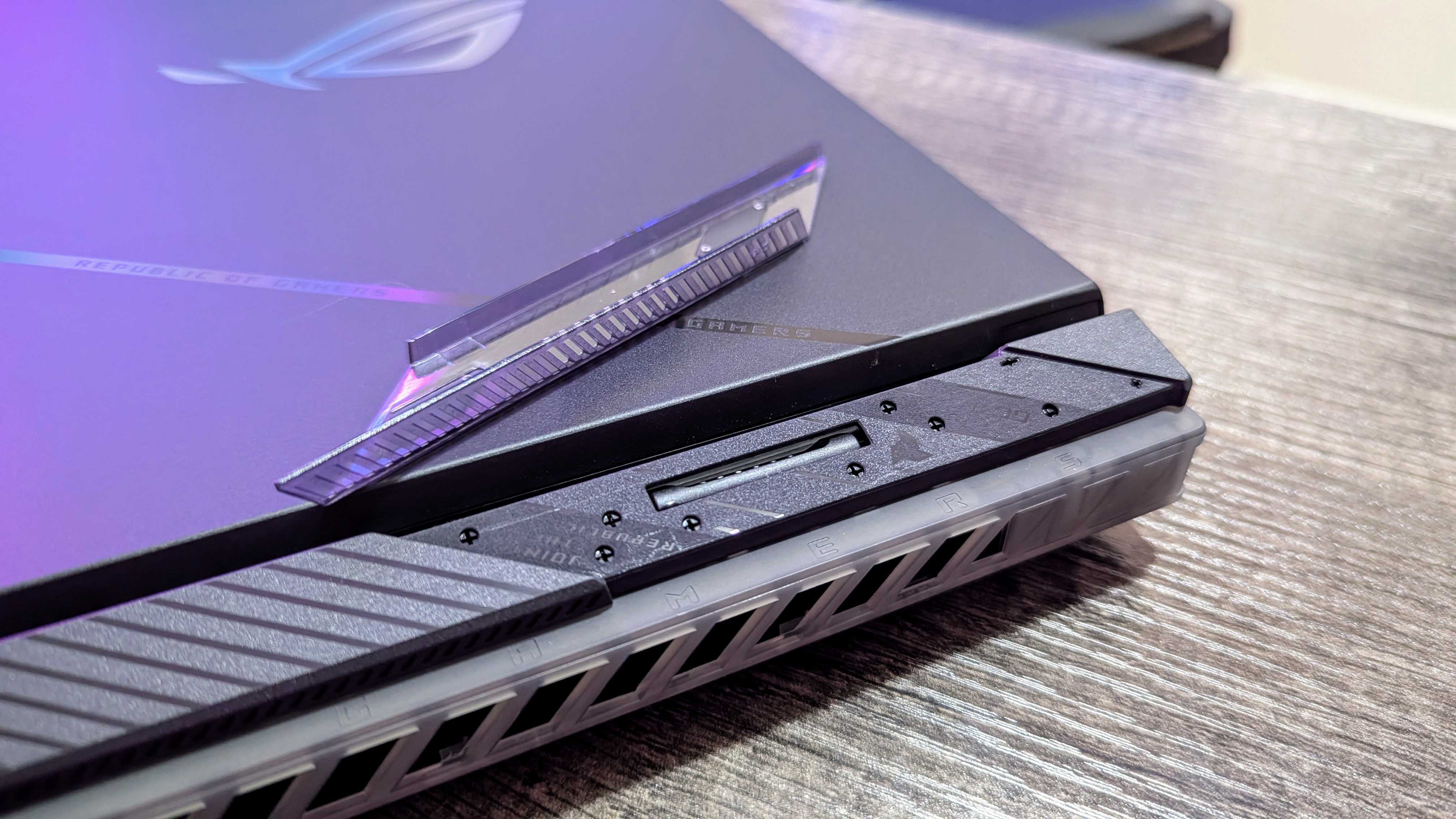 An image of the ASUS ROG Strix SCAR 18 (2024).