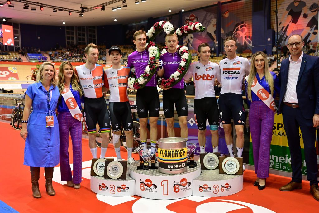 201122 / 100ste Zesdaagse Vlaanderen Gent / Eind podia / Fabio VAN DEN BOSSCHE - Yoeri HAVIK / Lindsay DE VYLDER - Robbe GHYS / Iljo KEISSE - Jasper DE BUYST