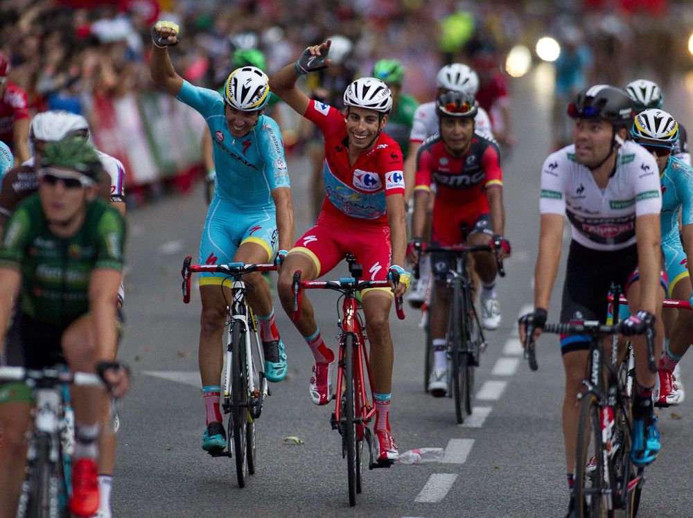 Fabio Aru crosses the finish line in Madrid to win the 2015 Vuelta a Espana.