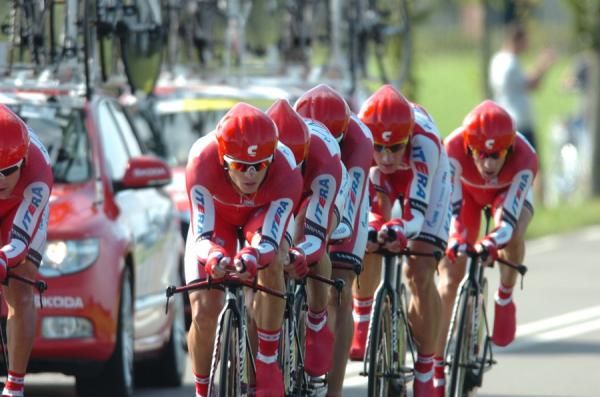 Katusha in the men's team time trial: Maxim Belkov, Vladimir Gusev, Aliaksandr Kuchynski, Denis Menchov, Gatis Smukulis, and Eduard Vorganov