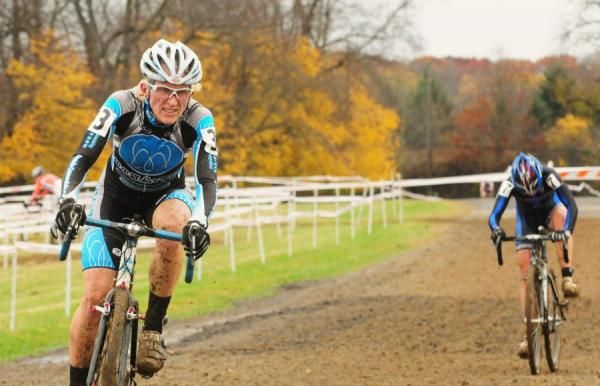 Susan Butler (Monavie-Cannondale.com) trying to distance herself from Deidre Winfield (C3 - Athletes Serving Athletes).