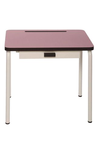 Régine kids’ desk in Dusky Pink, £160, Les Gambettes at Smallable