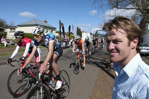 Malaysian National Team Manager and former Pro-rider William Walker keeps a close watch on proceedings in Westbury.