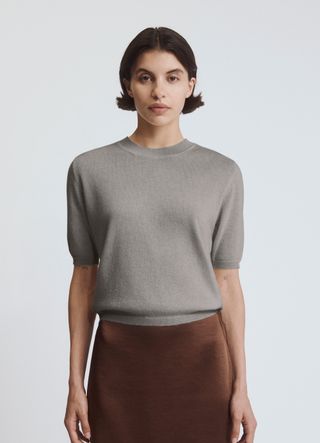 Emer Cashmere T-Shirt in Soft Grey