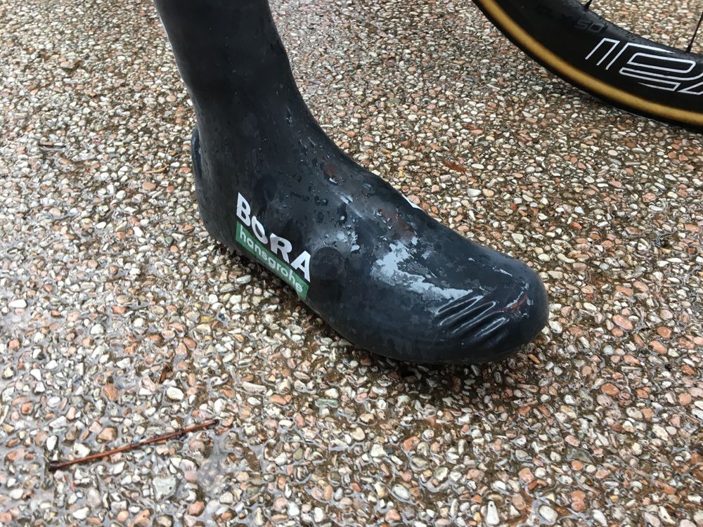 Marcus Burghardt wore these snug rubber overshoes