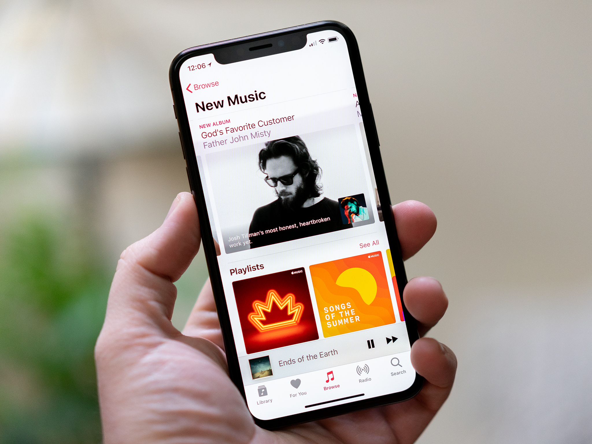 Музыка apple телефон. Apple Music. Apple Music скрин. Apple iphone 13 Music. Плейлист айфон.