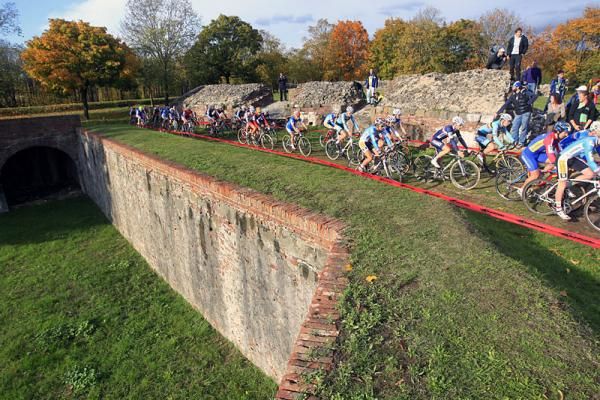 The U23 men in action in Lucca for the European 'cross championships.