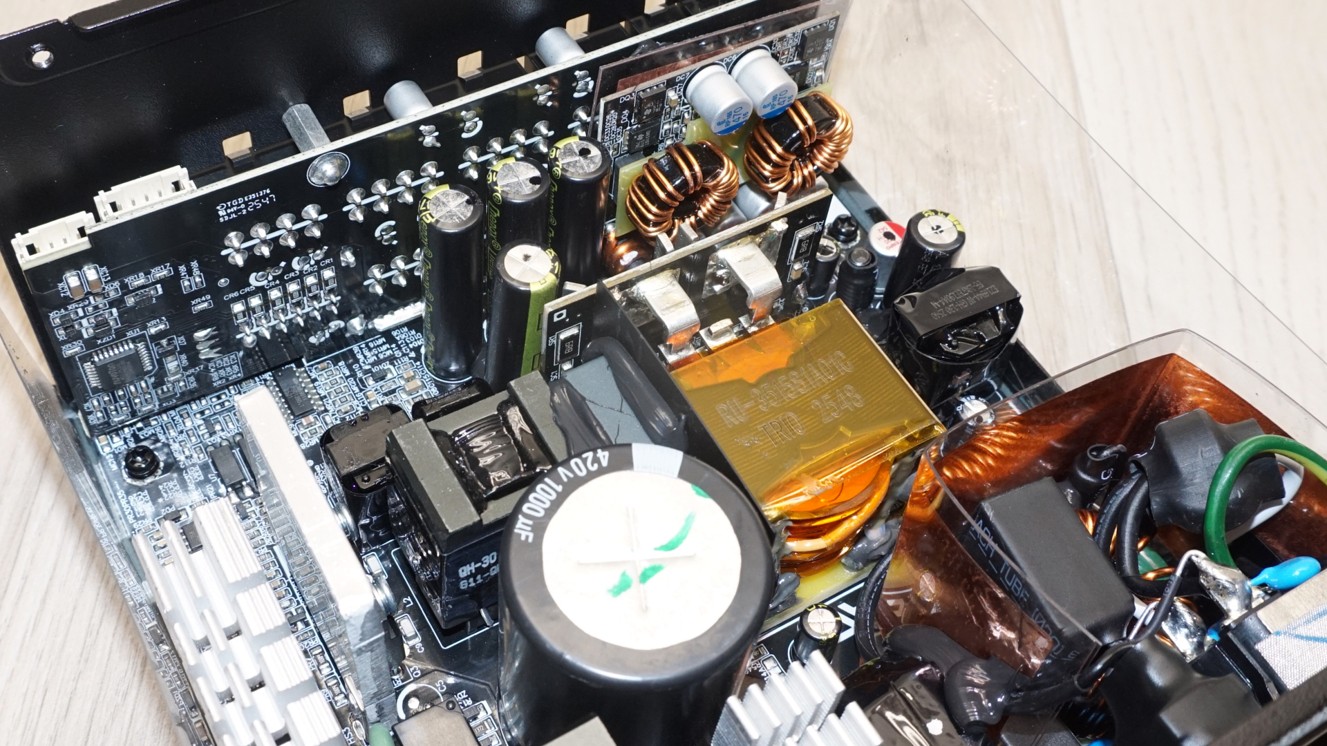 MSI MAG A1200PLS PCIe 1200W