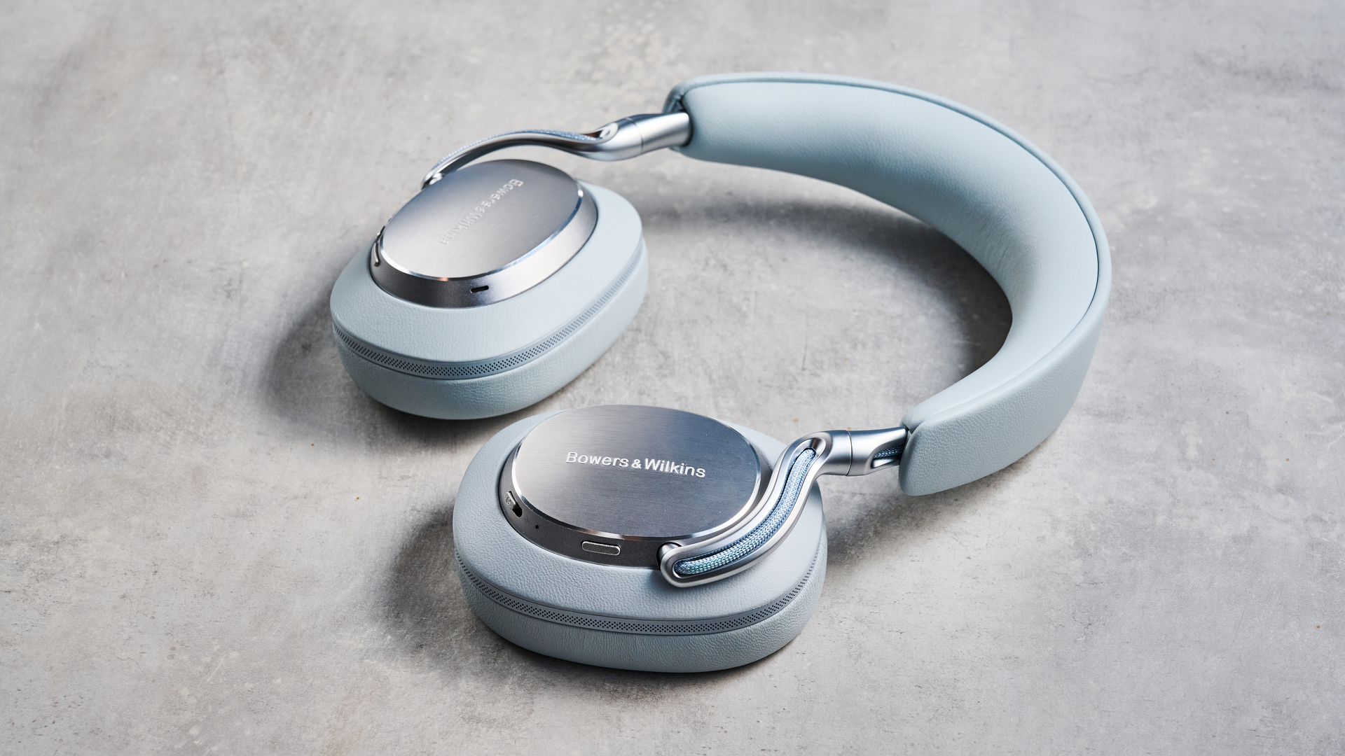 Bowers &amp;amp; Wilkins Px8 S2 in blue