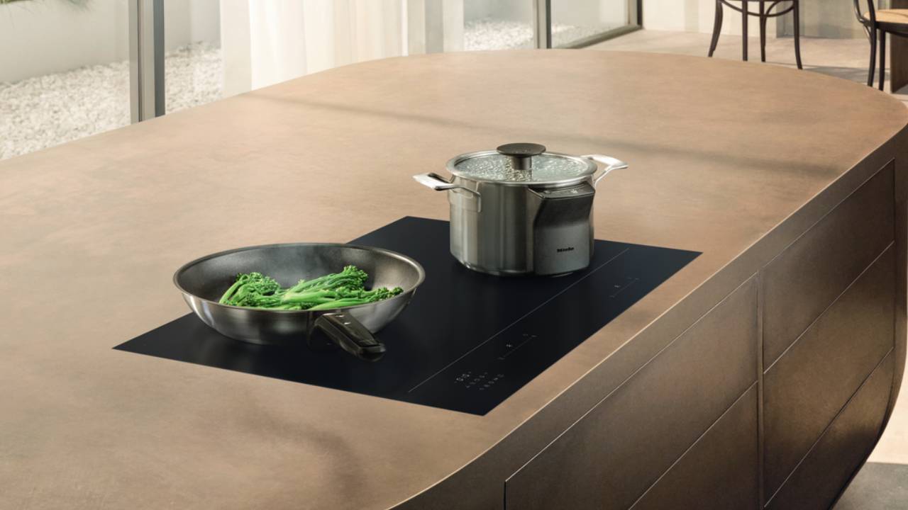 Miele KM 8000 induction hobs