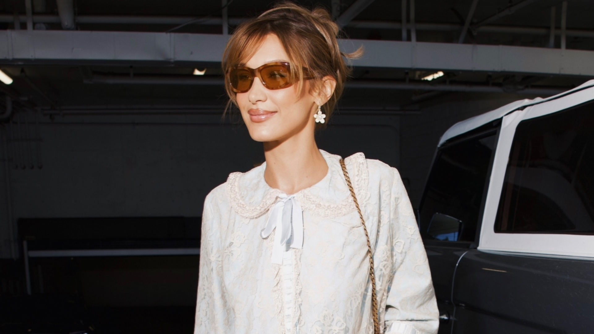 Bella Hadid elevated her bootcut Levi's jeans with the peasant blouse top trend